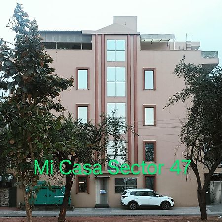 Mi Casa Sector 47 Appartement Gurgaon Buitenkant foto