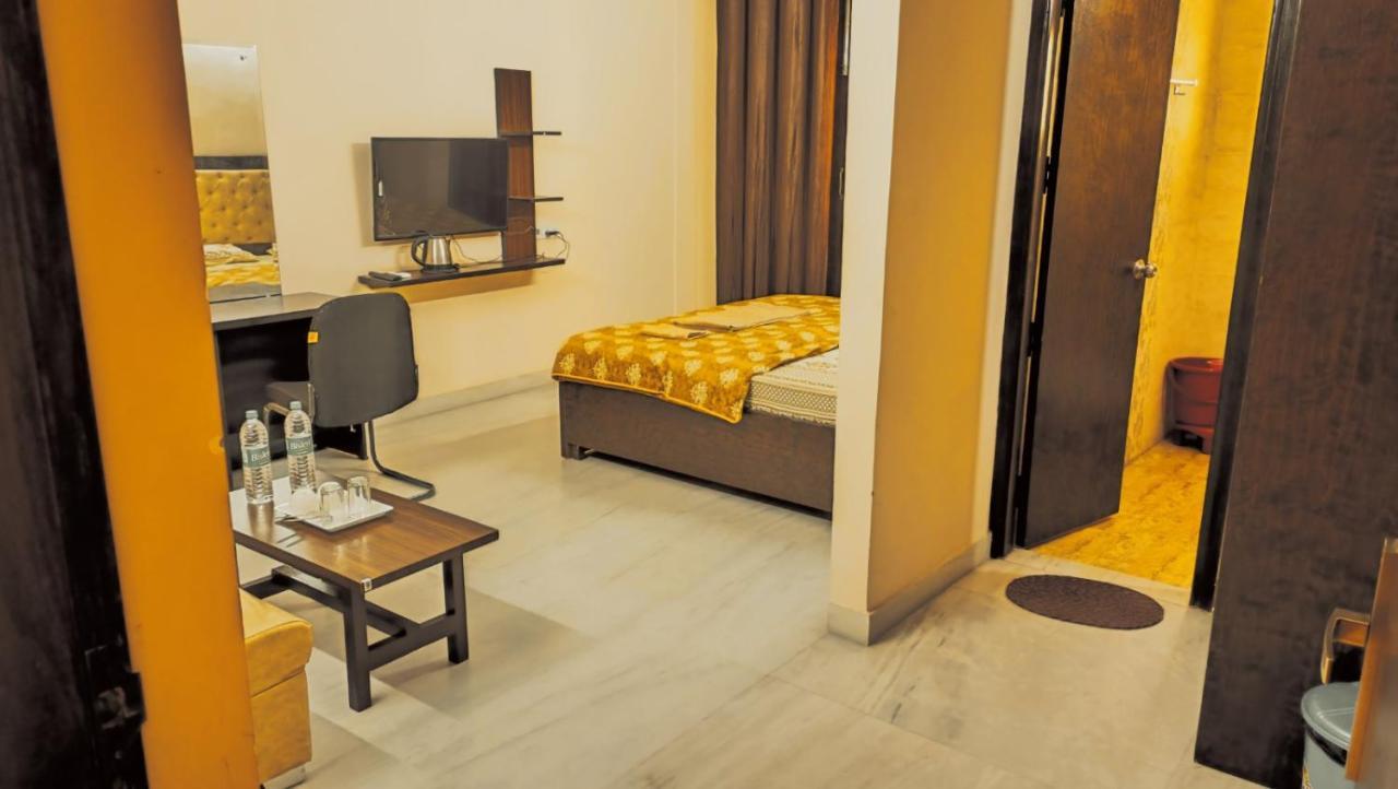 Mi Casa Sector 47 Appartement Gurgaon Buitenkant foto