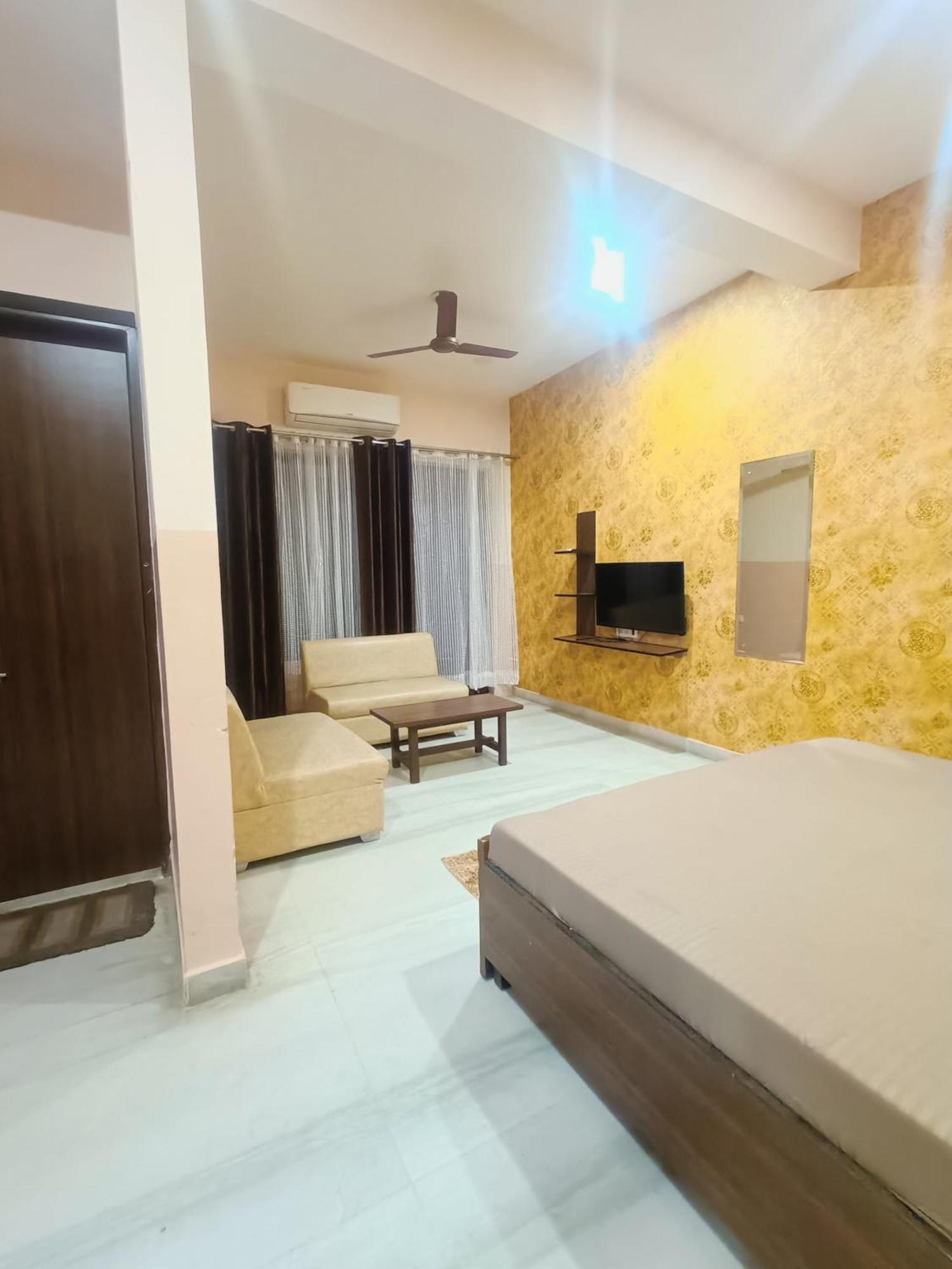 Mi Casa Sector 47 Appartement Gurgaon Buitenkant foto