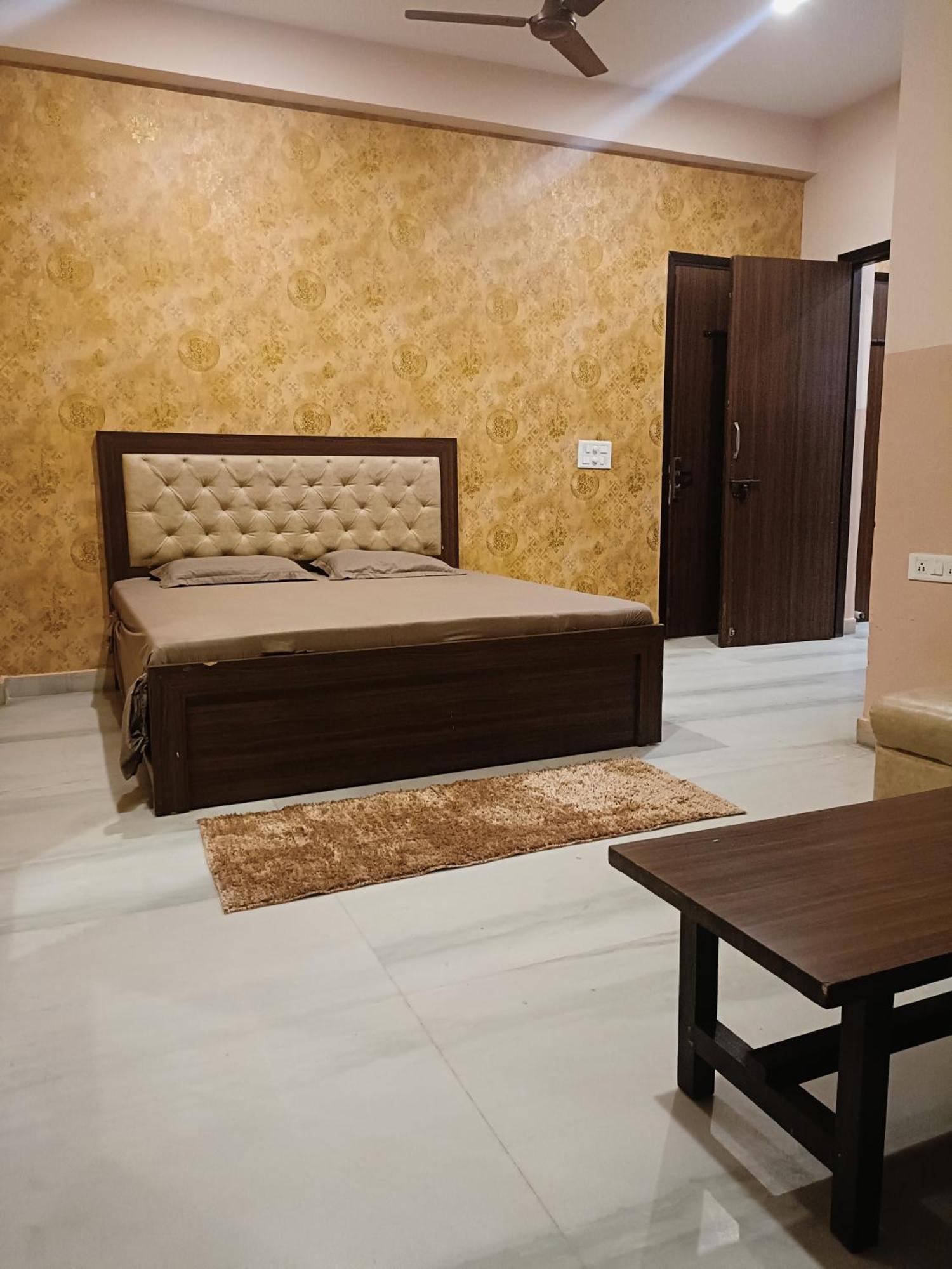 Mi Casa Sector 47 Appartement Gurgaon Buitenkant foto