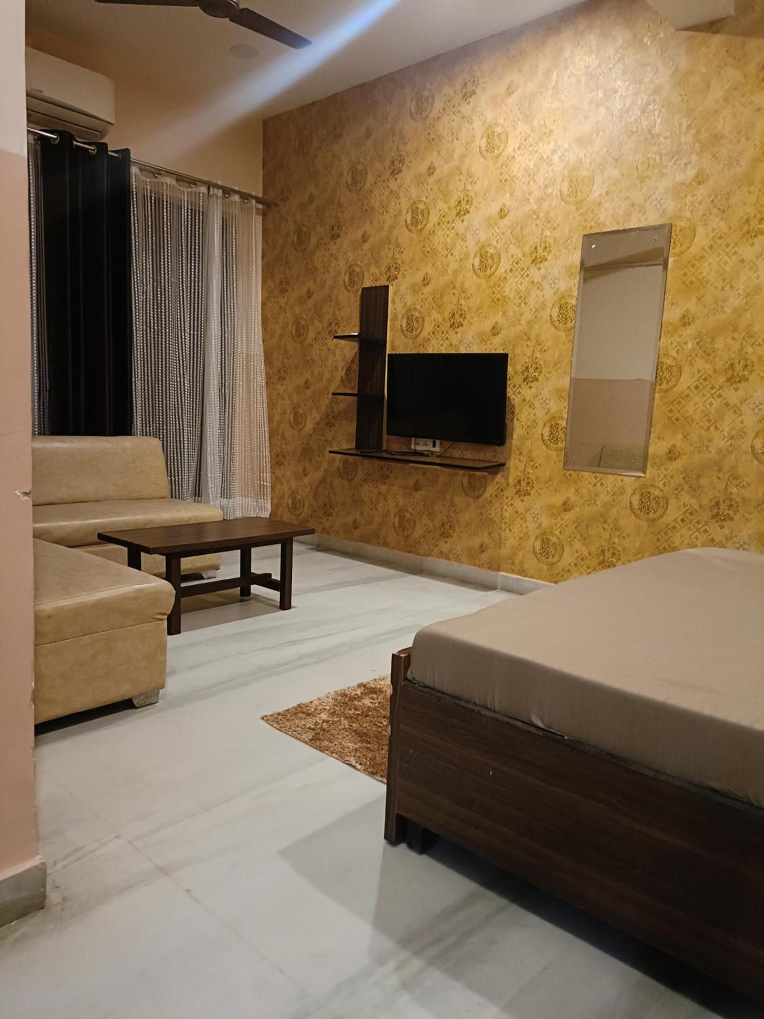 Mi Casa Sector 47 Appartement Gurgaon Buitenkant foto