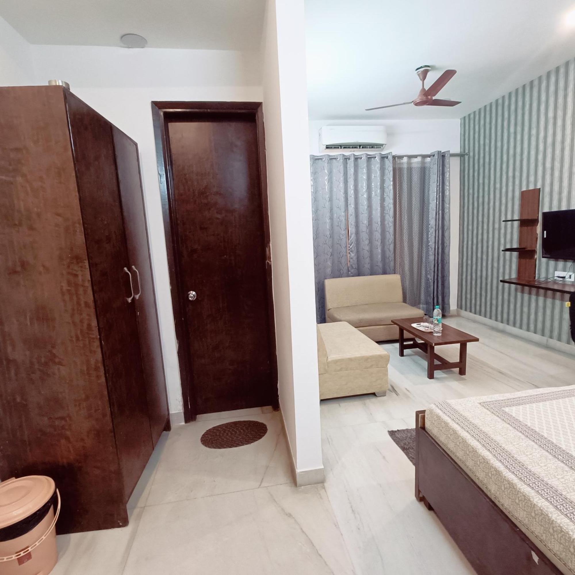 Mi Casa Sector 47 Appartement Gurgaon Buitenkant foto