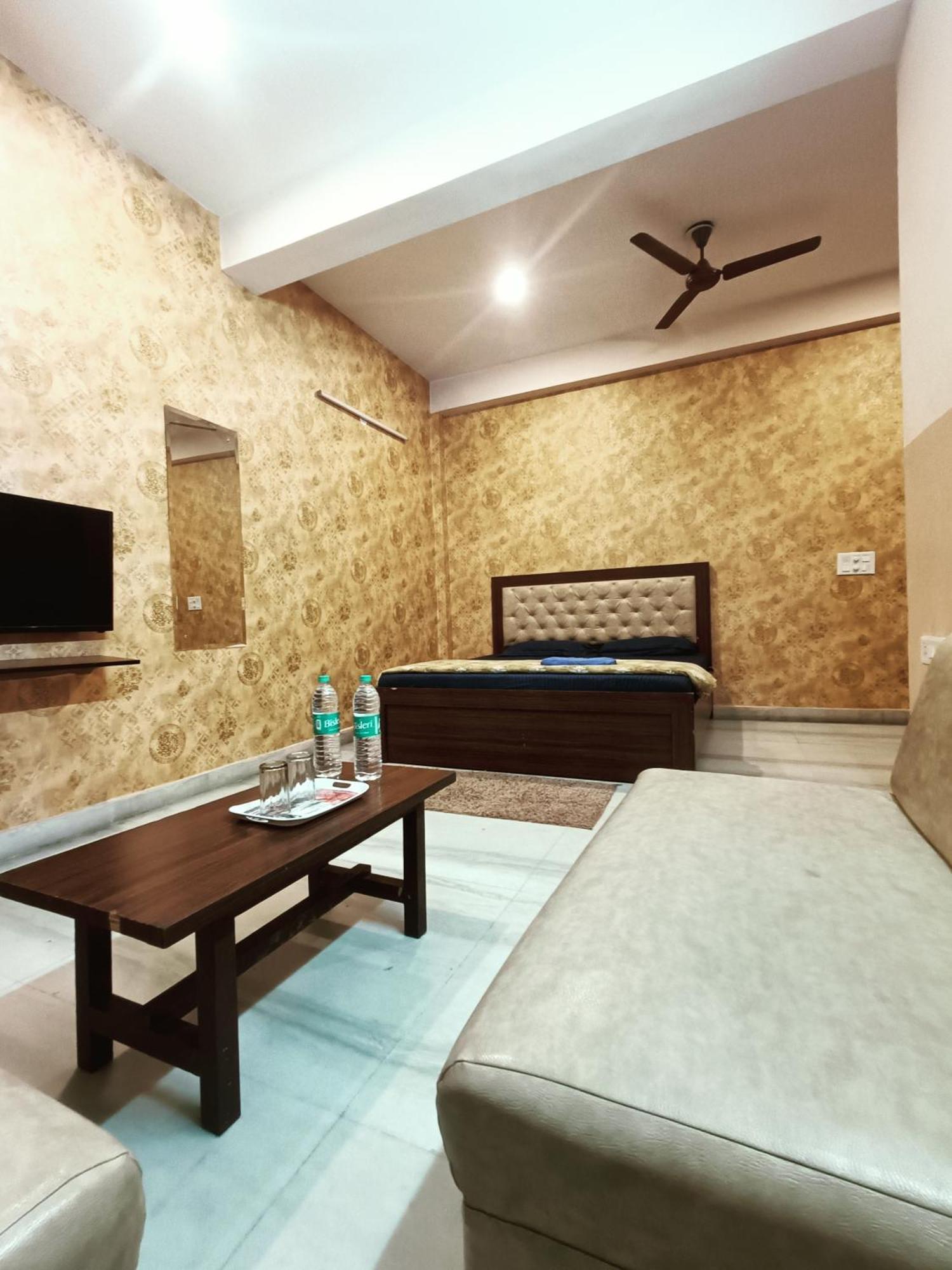 Mi Casa Sector 47 Appartement Gurgaon Buitenkant foto