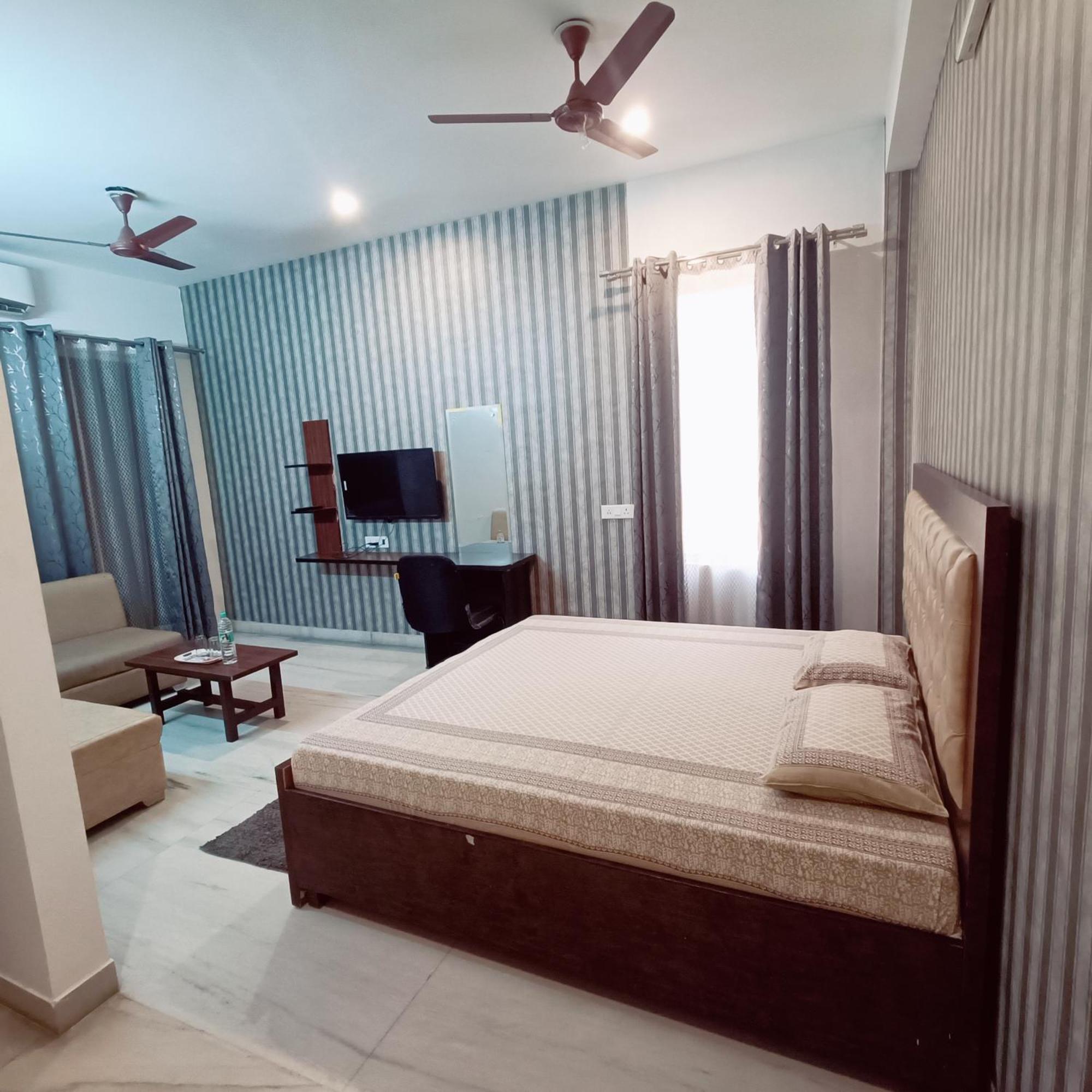 Mi Casa Sector 47 Appartement Gurgaon Buitenkant foto