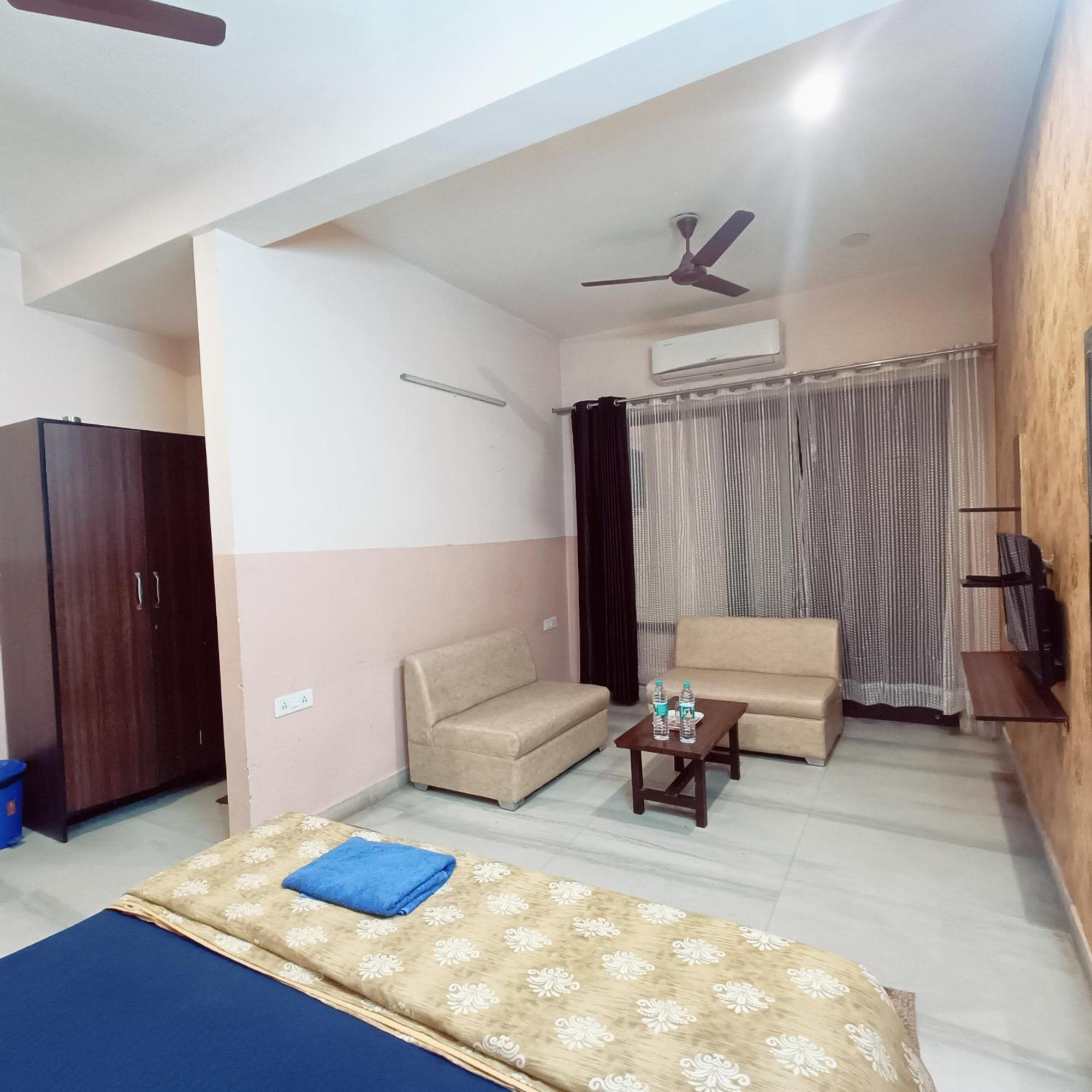 Mi Casa Sector 47 Appartement Gurgaon Buitenkant foto